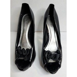 Qupid Black Open Toe Ruffle Accent Platform Pumps Size 10